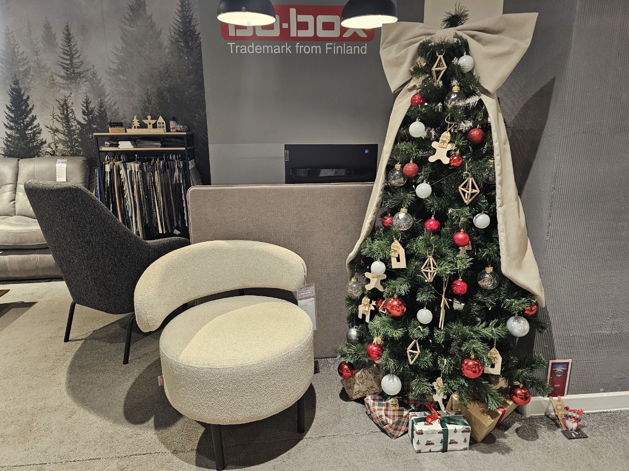 Мы начали волшебство с огромного банта...